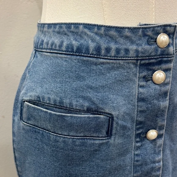 House of Harlow 1960 Pearl Button Denim Blue Mini Skirt - Size 4 - Picture 7 of 8
